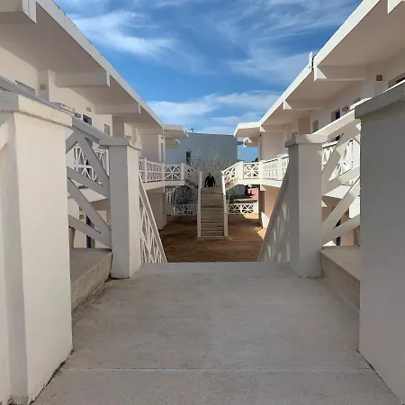 En Playa Santo Tomas