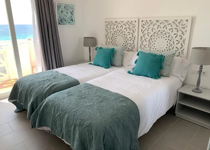 En Playa Santo Tomas