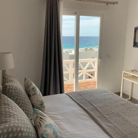 En Playa Santo Tomas